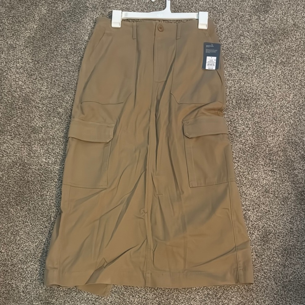 Women's Tan Cargo Skirt, Universal Thread, size 4